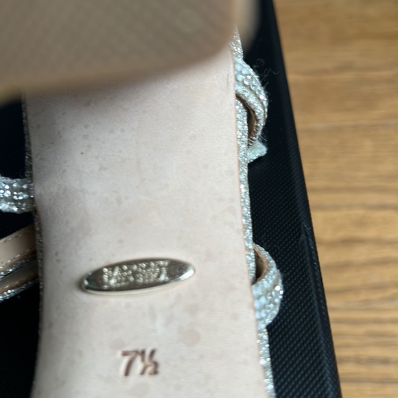 Badgley Mischka block heal sandal - Picture 8 of 12